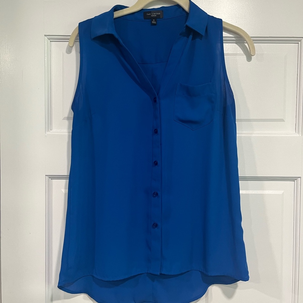 The Limited Blue Sleeveless Button Down Blouse
